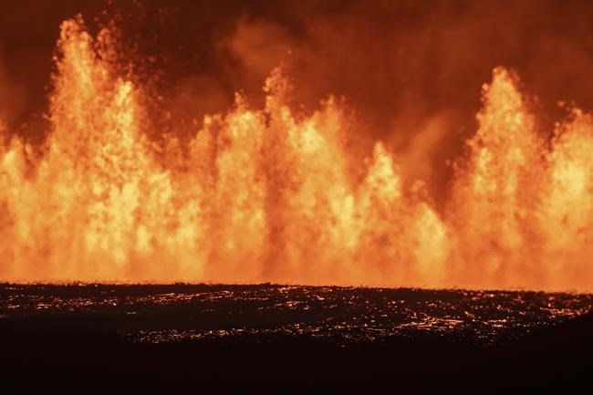 iN VIDEO: An Iceland volcano erupts again but spares nearby town, for now | iNFOnews.ca iN VIDEO: An Iceland volcano erupts again but spares nearby town, for now | iNFOnews.ca