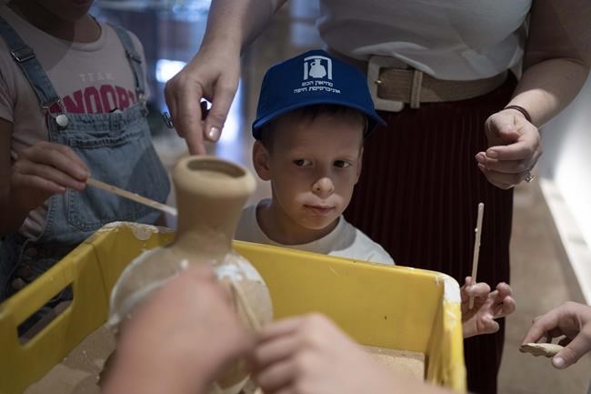 An Israeli boy who broke an ancient jar learns how the museum is piecing it back together | iNFOnews.ca An Israeli boy who broke an ancient jar learns how the museum is piecing it back together | iNFOnews.ca