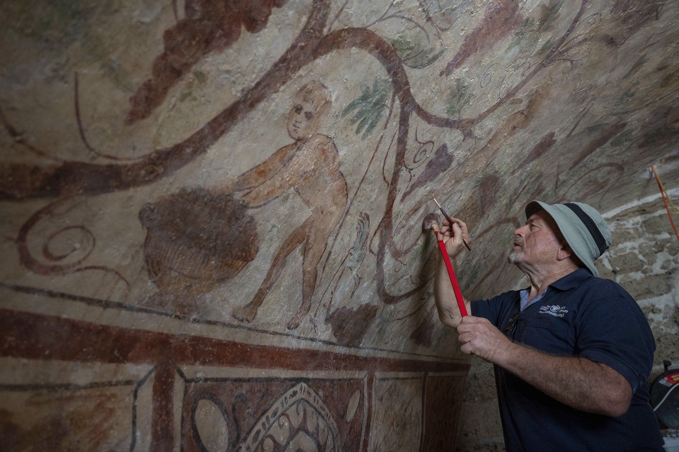 Ancient tombs with vibrant wall paintings open to public in southern Israel | iNFOnews.ca