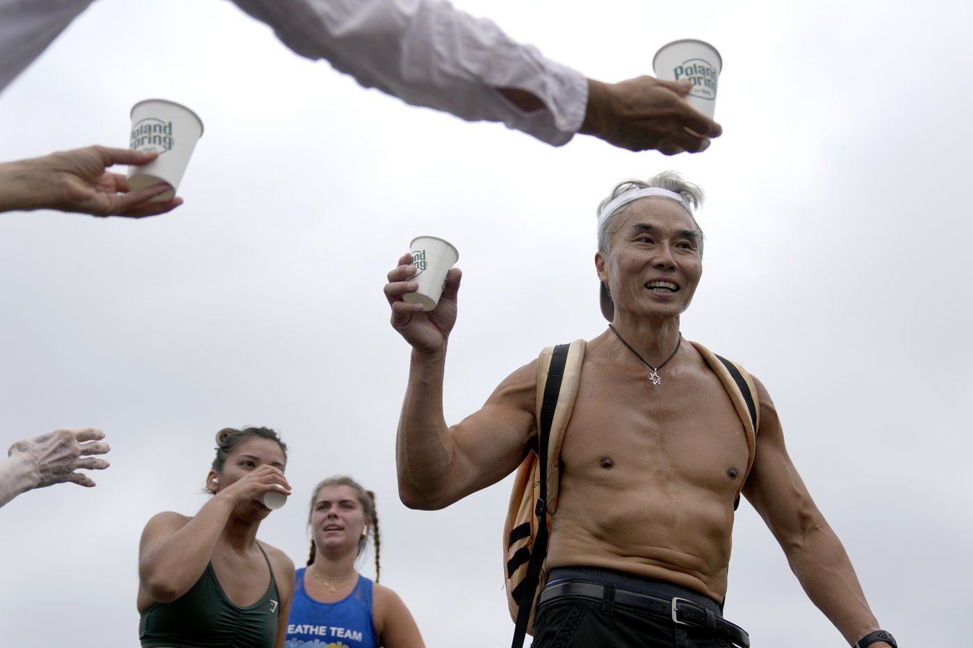 Runners are used to toughing it out. A warming climate can make that deadly | iNFOnews.ca