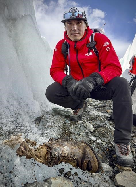 Partial remains of British climber believed found 100 years after Everest ascent | iNFOnews.ca