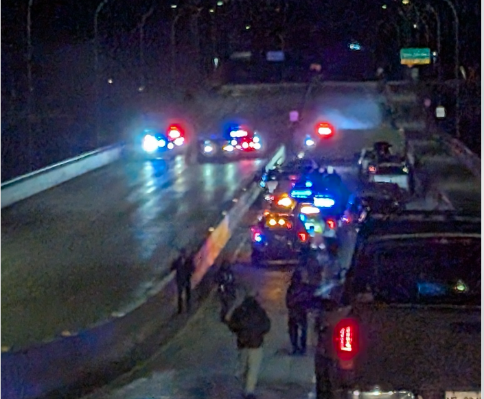 UPDATE: Kelowna's Bennett bridge reopens after being closed for police incident | iNFOnews.ca UPDATE: Kelowna's Bennett bridge reopens after being closed for police incident | iNFOnews.ca