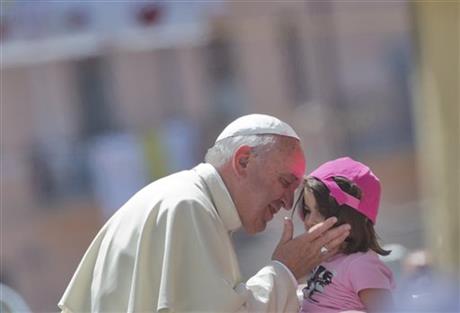 Pope denounces mafia, meets father of slain boy in Italy | iNFOnews.ca