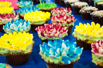 UBC students turn brownies and Bundt cakes into necessity of life in India | iNFOnews.ca