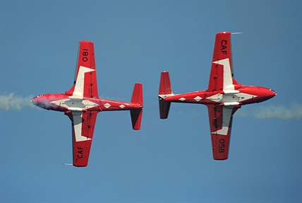 Snowbirds to debut new stunts during Kelowna's 2014 Rotary Air Show | iNFOnews.ca