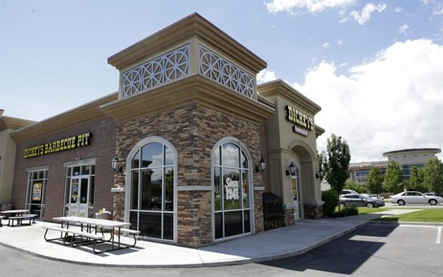 Woman improves after unknowingly drinking iced tea laced with industrial cleaner at restaurant | iNFOnews.ca Woman improves after unknowingly drinking iced tea laced with industrial cleaner at restaurant | iNFOnews.ca