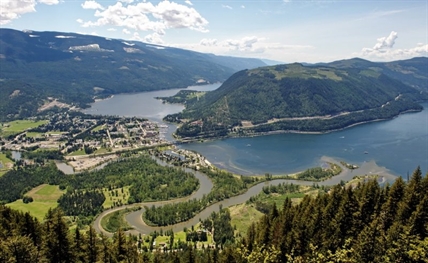 UPDATE: Boat crash on Shuswap Lake prompts search for missing man | iNFOnews.ca