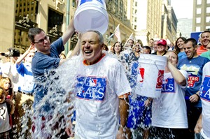 Obama pours cold water on idea of participating in ice bucket challenge for ALS awareness | iNFOnews.ca