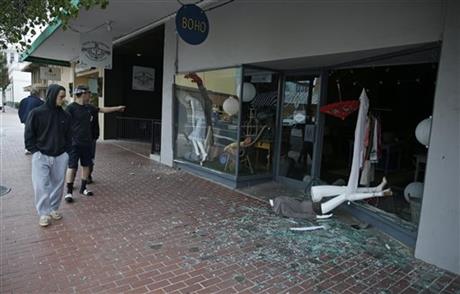 VIDEO: 3 people critically injured after California quake | iNFOnews.ca VIDEO: 3 people critically injured after California quake | iNFOnews.ca