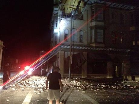 VIDEO: 3 people critically injured after California quake | iNFOnews.ca VIDEO: 3 people critically injured after California quake | iNFOnews.ca
