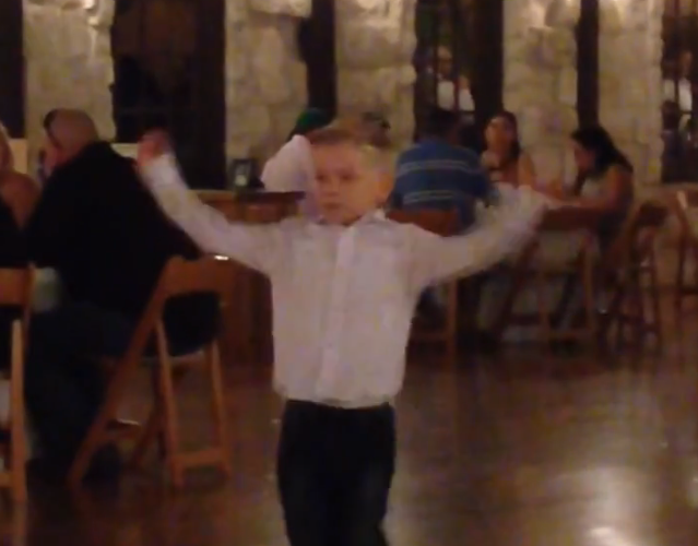 Pint-size wedding dancer busts a move | iNFOnews.ca