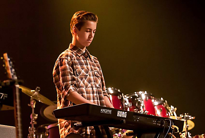 Young musician chosen to perform live with a famous band he’s never heard of | iNFOnews.ca Young musician chosen to perform live with a famous band he’s never heard of | iNFOnews.ca
