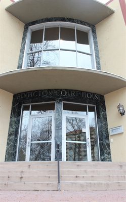 Man charged with arson gets probation | iNFOnews.ca