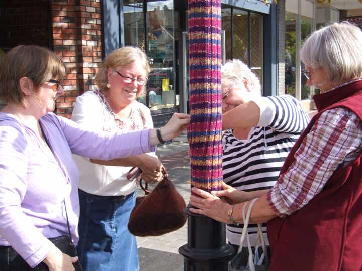 Knitters to join in 30 Ave. makeover | iNFOnews.ca