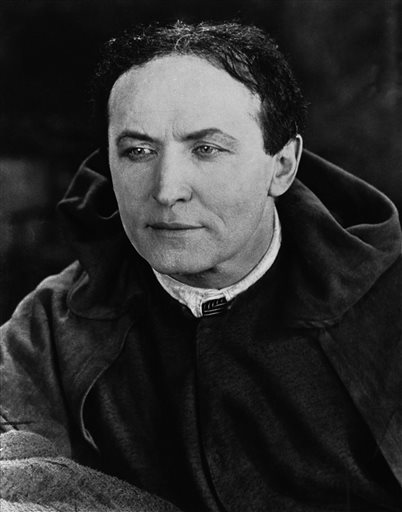 Magicians stage effort to restore Houdini's grave | iNFOnews.ca