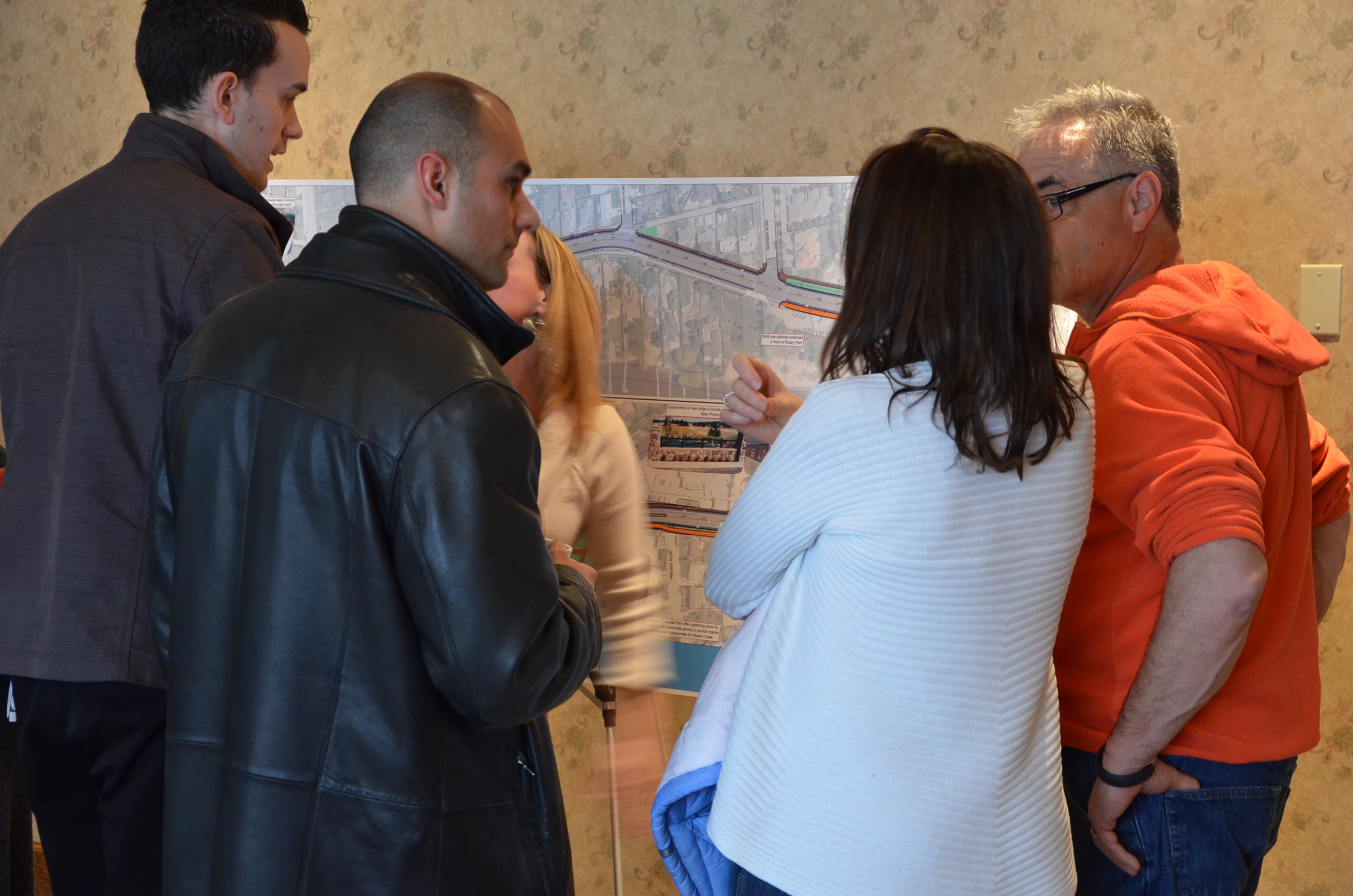 Kelowna residents get a sneak peek at Lakeshore re-design | iNFOnews.ca