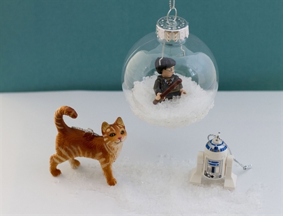Holiday Crafts: Turn last year's toys into next year's Christmas ornaments | iNFOnews.ca Holiday Crafts: Turn last year's toys into next year's Christmas ornaments | iNFOnews.ca