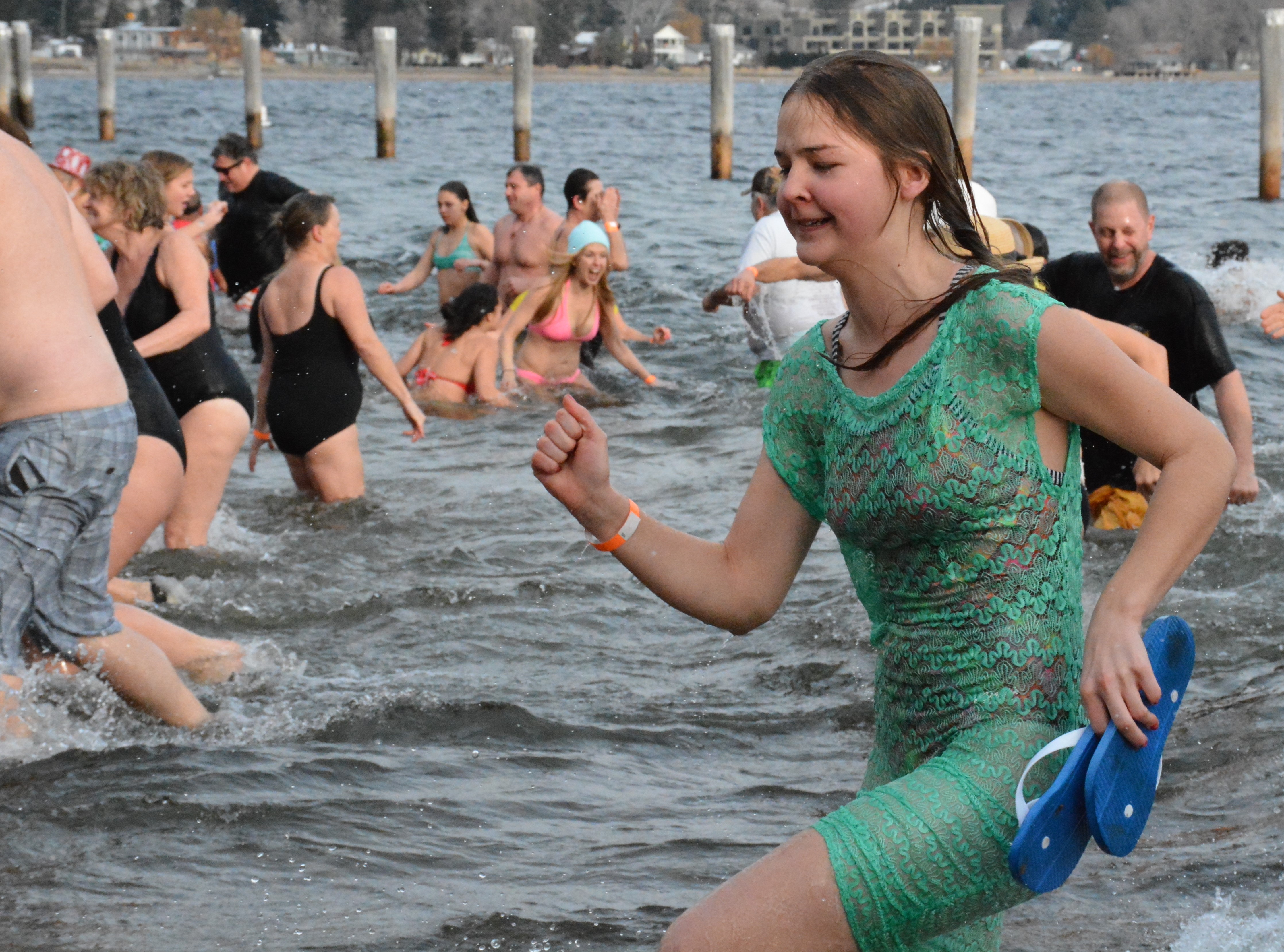 PHOTOS: 2015 Polar Bear Swim in Peachland draws plenty of gutsy swimmers | iNFOnews.ca