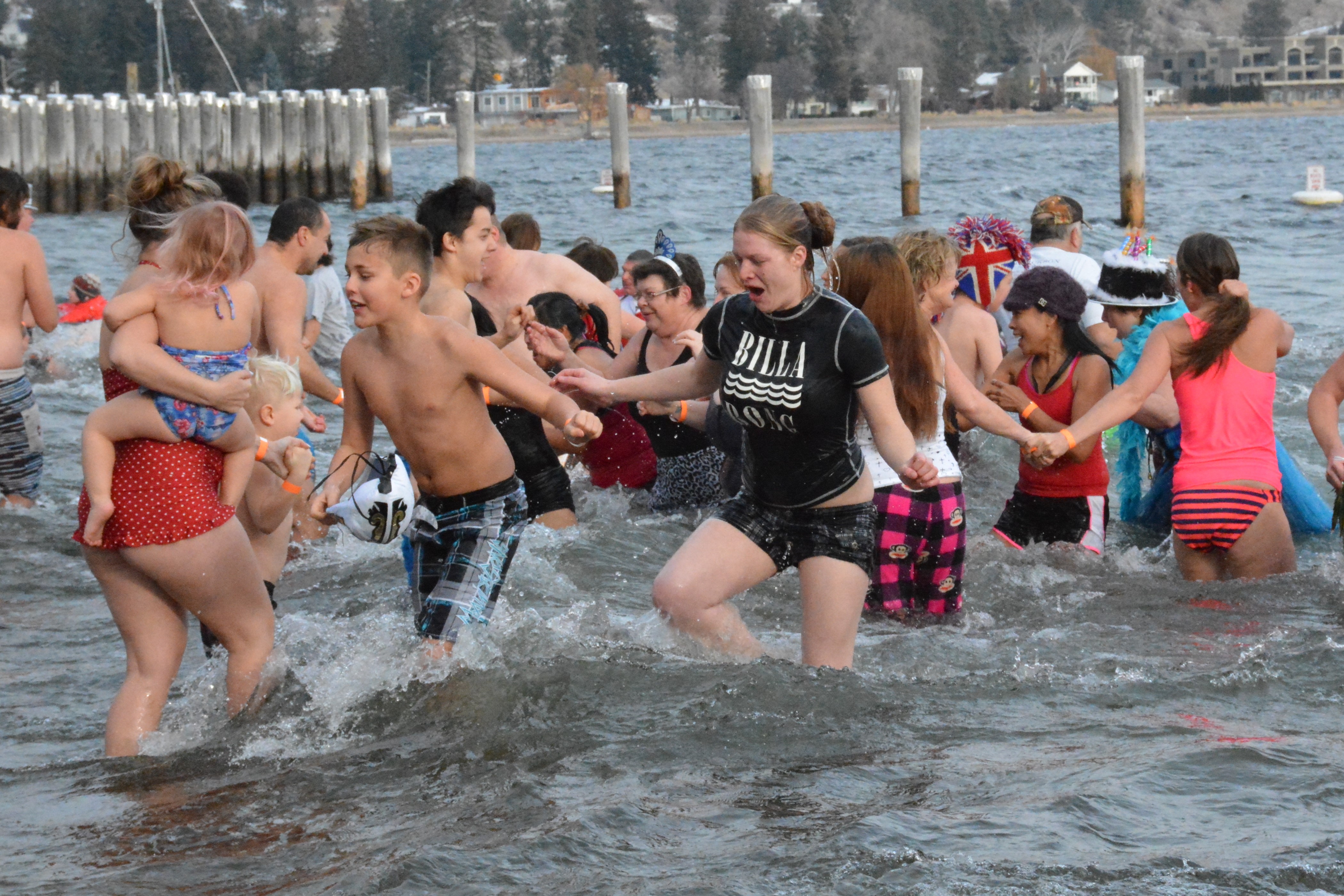 PHOTOS: 2015 Polar Bear Swim in Peachland draws plenty of gutsy swimmers | iNFOnews.ca