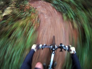 Woman caught on video setting up traps on North Vancouver bike trails:police | iNFOnews.ca