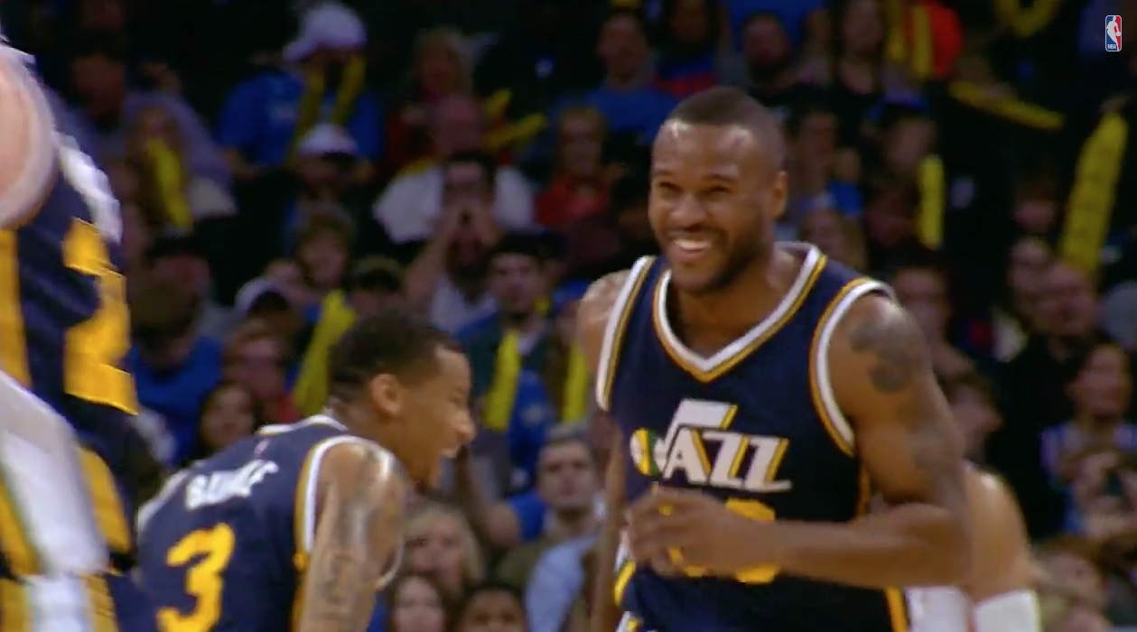 Best buzzer shot ever | iNFOnews.ca