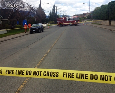 Truck pulls down power line on Columbia Street | iNFOnews.ca Truck pulls down power line on Columbia Street | iNFOnews.ca