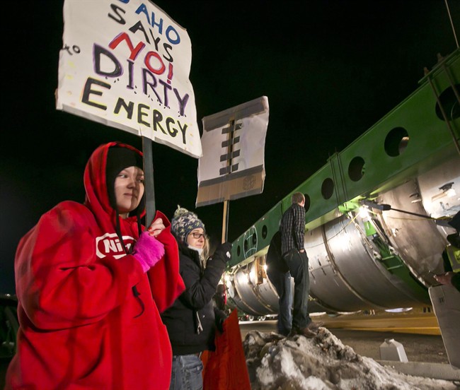 Anti-oilsands activists in the U.S. are getting visits from the FBI | iNFOnews.ca Anti-oilsands activists in the U.S. are getting visits from the FBI | iNFOnews.ca