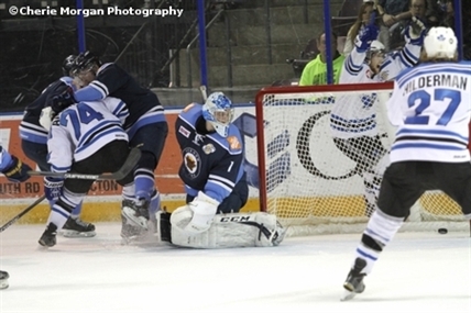 Odd bounce puts Penticton Vees' season on the line | iNFOnews.ca Odd bounce puts Penticton Vees' season on the line | iNFOnews.ca