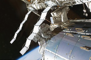 Canadian: Space station commander calls leak in power system radiator serious but not life-threatening | iNFOnews.ca