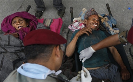 'We are hungry:' Nepal quake death toll passes 5,000 as aid reaches villages near epicenter | iNFOnews.ca 'We are hungry:' Nepal quake death toll passes 5,000 as aid reaches villages near epicenter | iNFOnews.ca