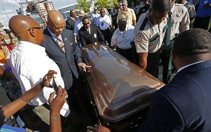 Funeral for blues great B.B. King held before hundreds in his Mississippi Delta hometown | iNFOnews.ca