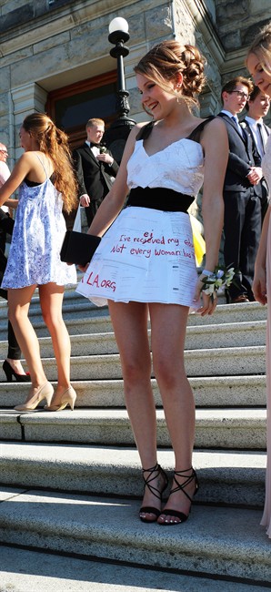 B.C. student's grad dress made from old homework auctioned for girls' education | iNFOnews.ca