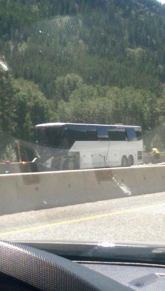 Tour bus crashes on Coquihalla Highway in B.C., about 38 injured: paramedics | iNFOnews.ca