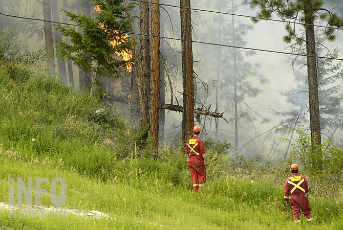 Behind the line at the Shelter Cove wildfire | iNFOnews.ca Behind the line at the Shelter Cove wildfire | iNFOnews.ca