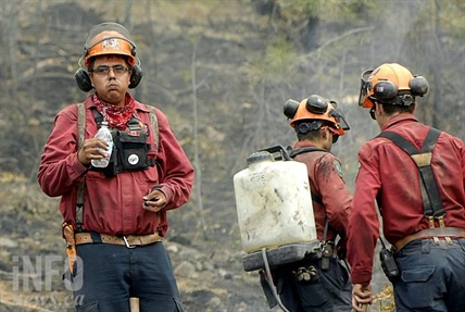 Soggy weekend dampens ground, raises hopes, as firefighters battle wildfires | iNFOnews.ca
