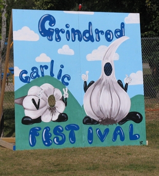 Arts, crafts and cooking at the Grinrod garlic festival | iNFOnews.ca