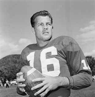 Pro Football Hall of Famer Frank Gifford dies suddenly at age 84 | iNFOnews.ca Pro Football Hall of Famer Frank Gifford dies suddenly at age 84 | iNFOnews.ca