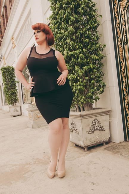 Plus-size model battles back against cyberbullies after being body-shamed online | iNFOnews.ca Plus-size model battles back against cyberbullies after being body-shamed online | iNFOnews.ca