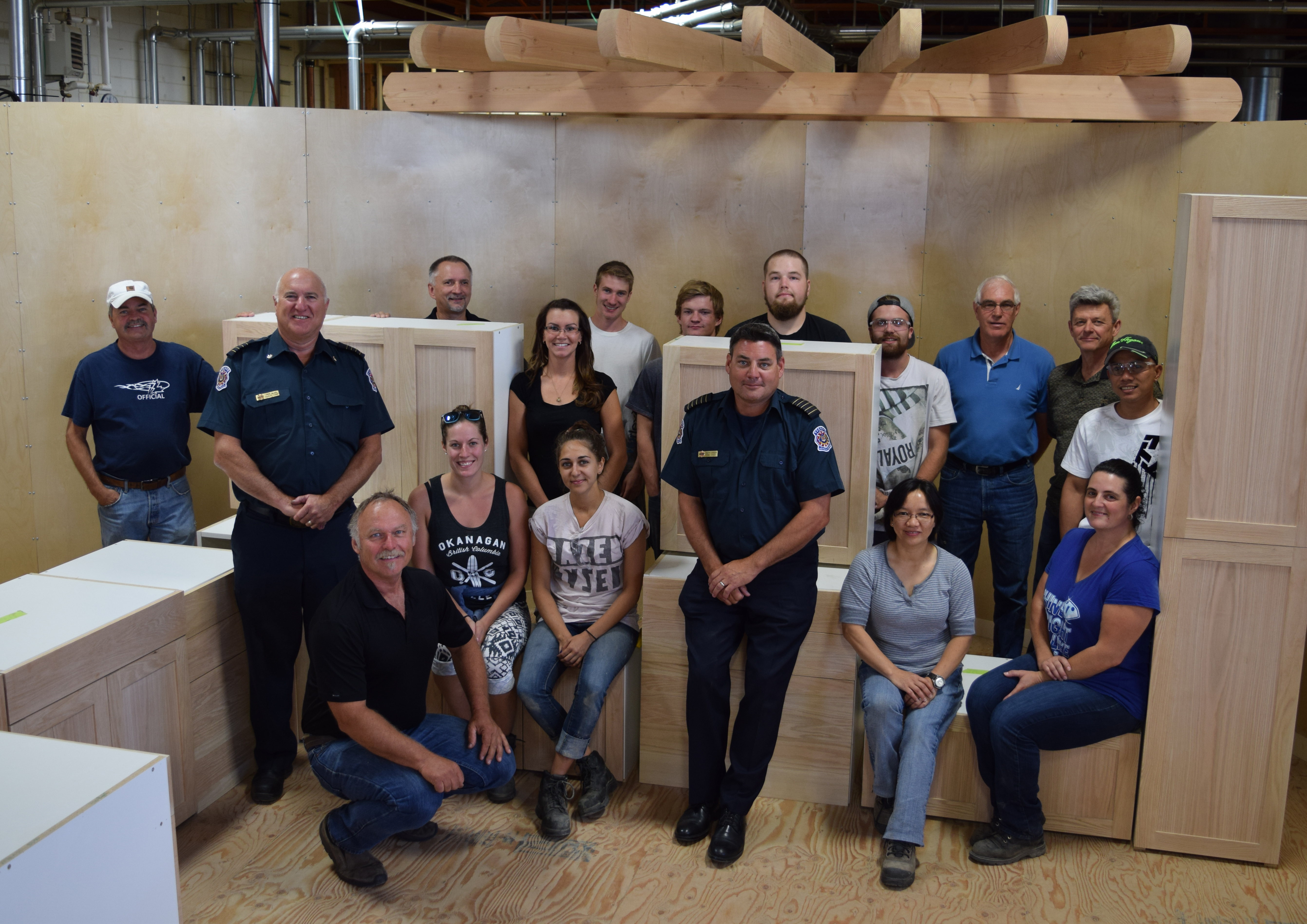 Trades students join forces with firefighters on community project | iNFOnews.ca