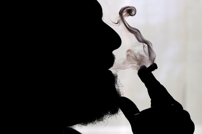 Medical marijuana seems to help chronic pain patients, appears to be safe: study | iNFOnews.ca Medical marijuana seems to help chronic pain patients, appears to be safe: study | iNFOnews.ca