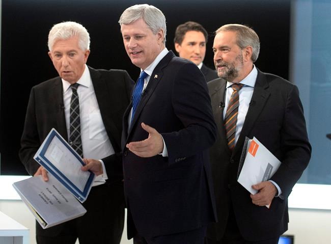 Harper's rivals try neutralizing niqab with wedge tactics of their own | iNFOnews.ca Harper's rivals try neutralizing niqab with wedge tactics of their own | iNFOnews.ca