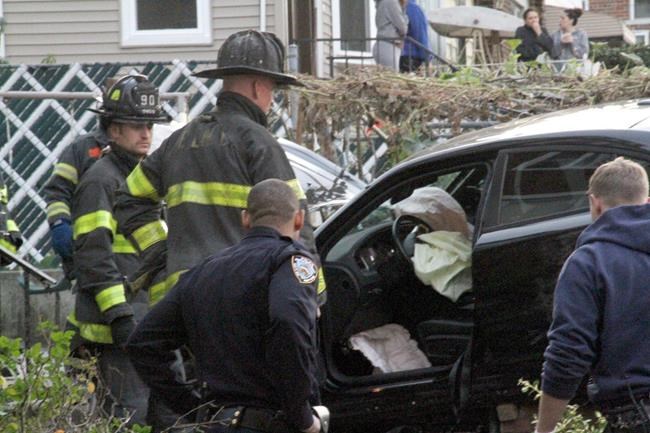 Halloween crash leaves three dead on New York City street | iNFOnews.ca Halloween crash leaves three dead on New York City street | iNFOnews.ca