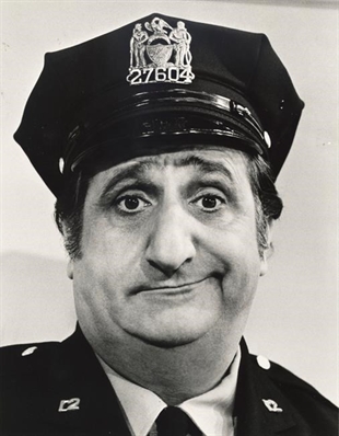 Al Molinaro, TV character actor known for "Happy Days" and "The Odd Couple," dies at 96 | iNFOnews.ca Al Molinaro, TV character actor known for "Happy Days" and "The Odd Couple," dies at 96 | iNFOnews.ca