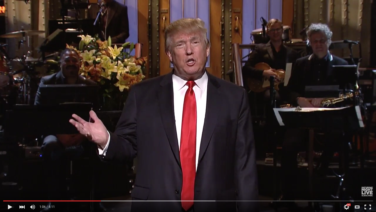 Donald Trump fends off mock heckler as he hosts 'SNL' after weeks of anticipation, criticism | iNFOnews.ca Donald Trump fends off mock heckler as he hosts 'SNL' after weeks of anticipation, criticism | iNFOnews.ca