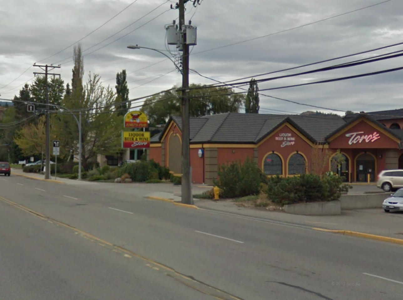 Duo take a drive along the sidewalk after visit to wine store | iNFOnews.ca Duo take a drive along the sidewalk after visit to wine store | iNFOnews.ca