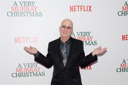 Radio stations hungry for new Christmas songs but find few enduring hits | iNFOnews.ca
