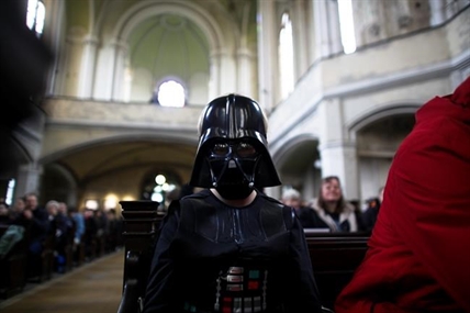 Love your enemy, you must: German church celebrates 'Star Wars' at a Sunday service | iNFOnews.ca Love your enemy, you must: German church celebrates 'Star Wars' at a Sunday service | iNFOnews.ca
