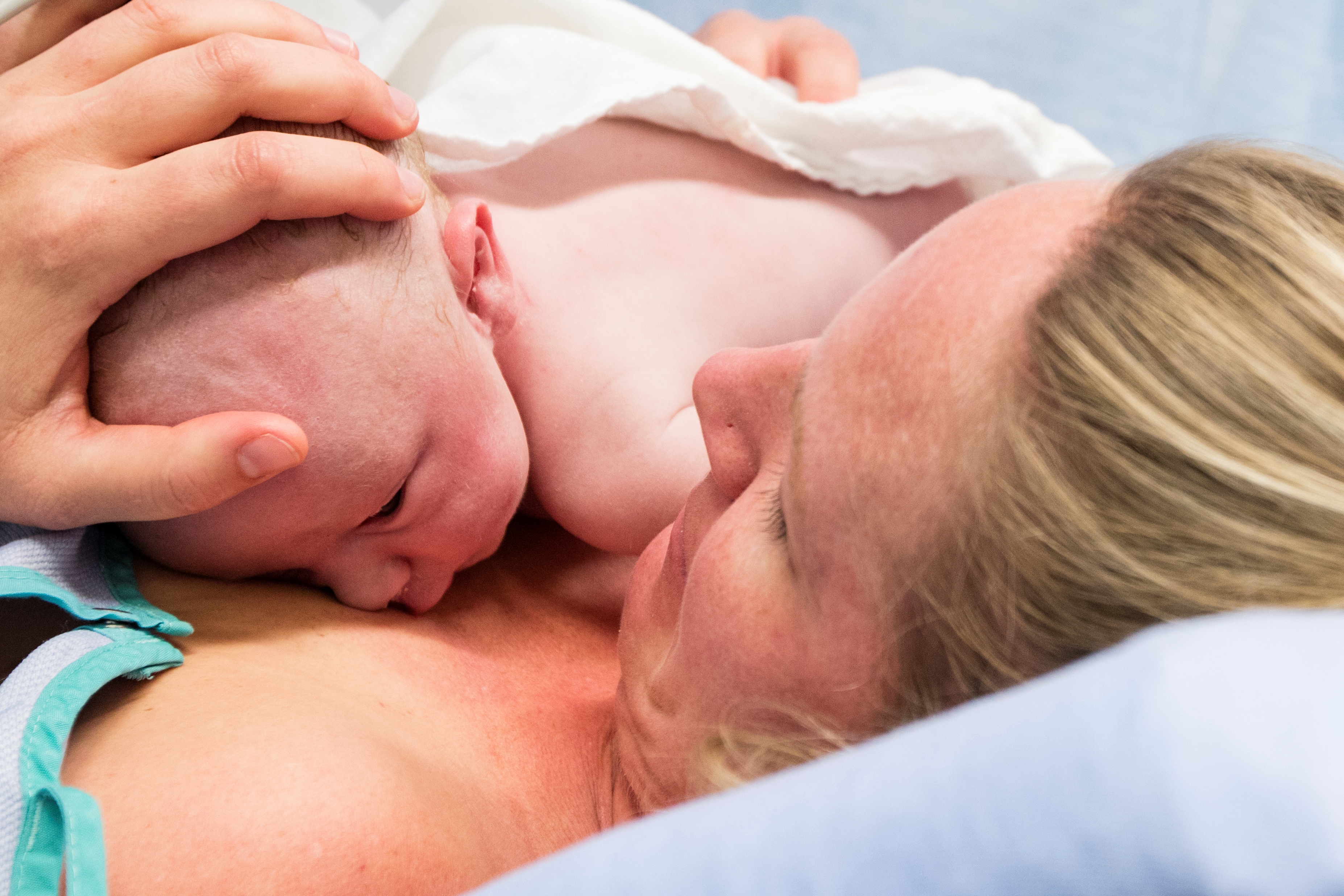 Kelowna residents fund eight Kangaroo Care Chairs for hospital’s NICU | iNFOnews.ca