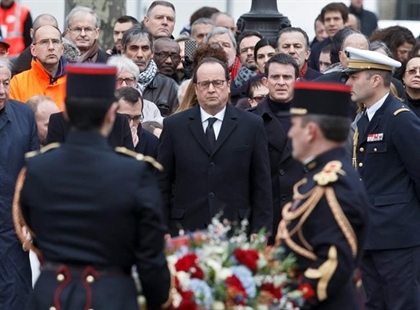 French president and dignitaries honour victims of 2015 Islamic extremist attacks in Paris | iNFOnews.ca