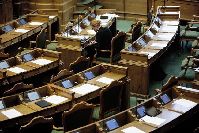 Danish lawmakers OK seizing valuables from migrants | iNFOnews.ca